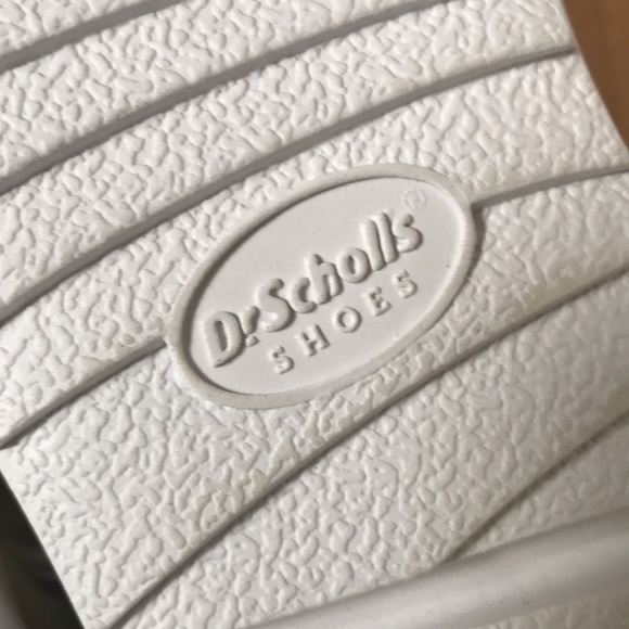 Dr. Scholls women wedge ankle strap Sandals. - Picture 11 of 11